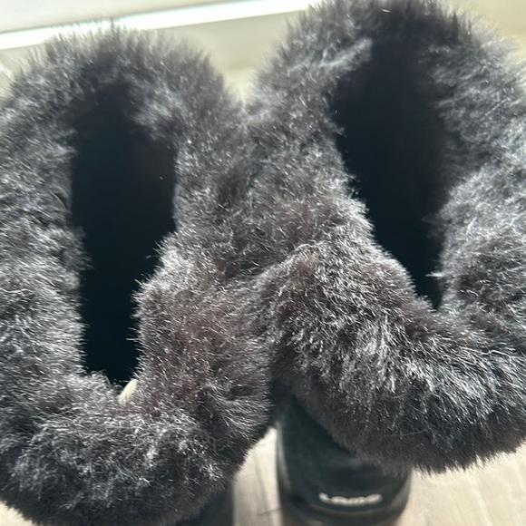 Lamo Cow Suede Boots Women's Black Fur-Lined Boots - Picture 6 of 14